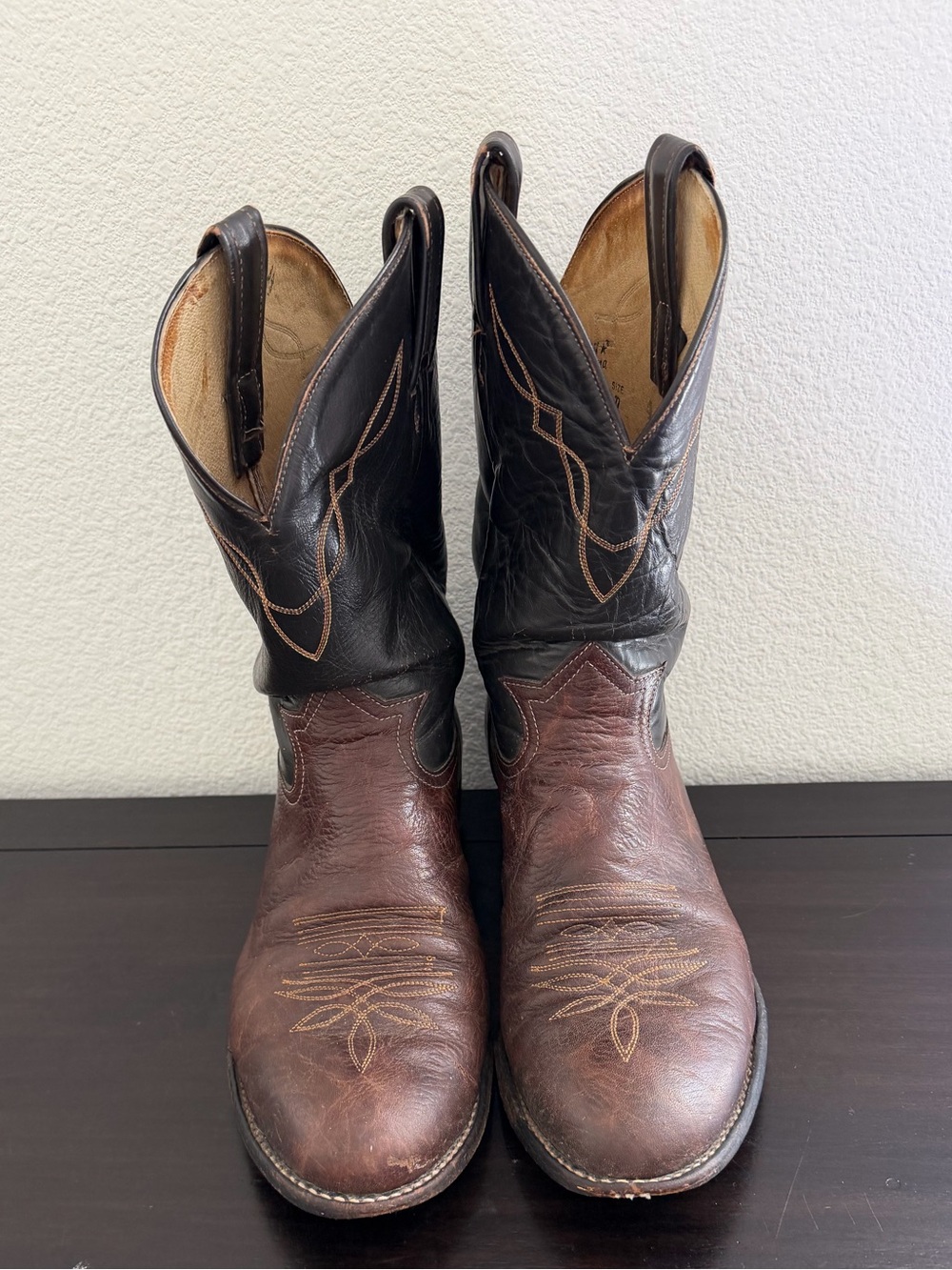 Vintage Tony Lama Brown with Black Shaft Western Cowboy Boots size 10D Men’s